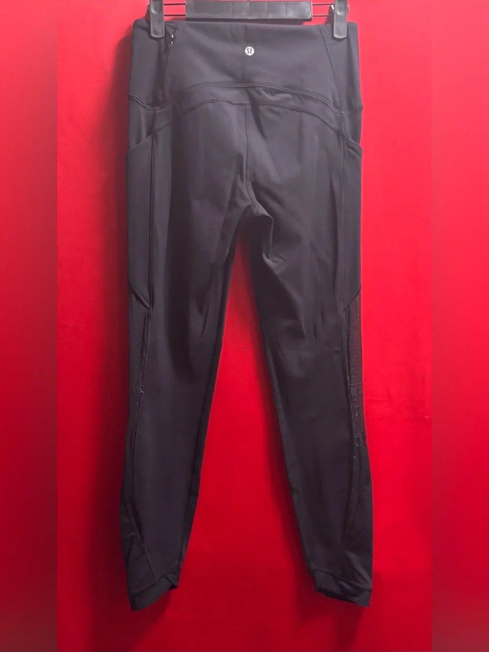 🍋#634- Lululemon Black Performance Joggers w/Mesh On Sides Legs Size 6 *see des.